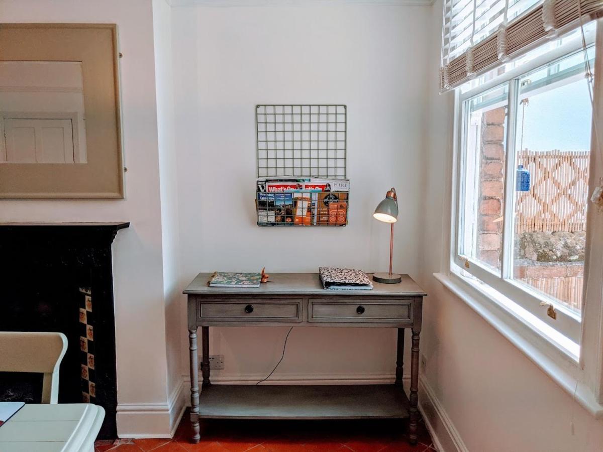 Luxury Townhouse In Town Centre, Views, River Walk, Free Parking Шрусбери Экстерьер фото